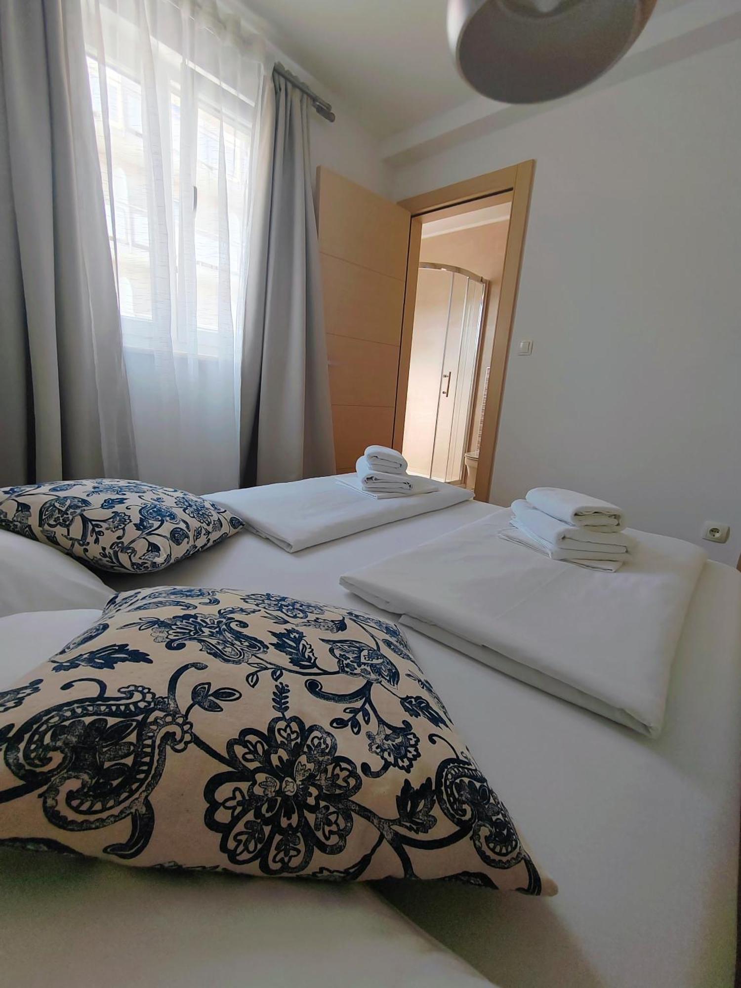 L&L Apartmani 1 بول المظهر الخارجي الصورة