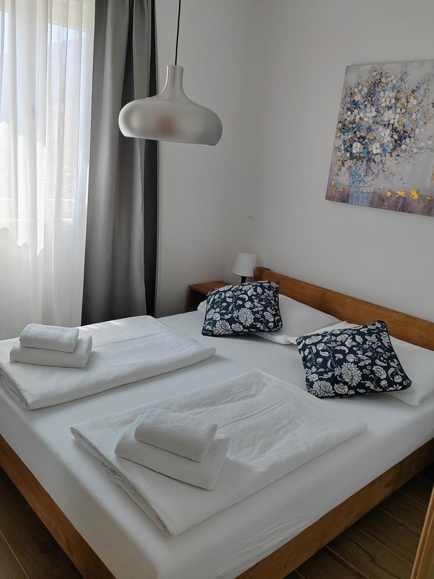 L&L Apartmani 1 بول المظهر الخارجي الصورة