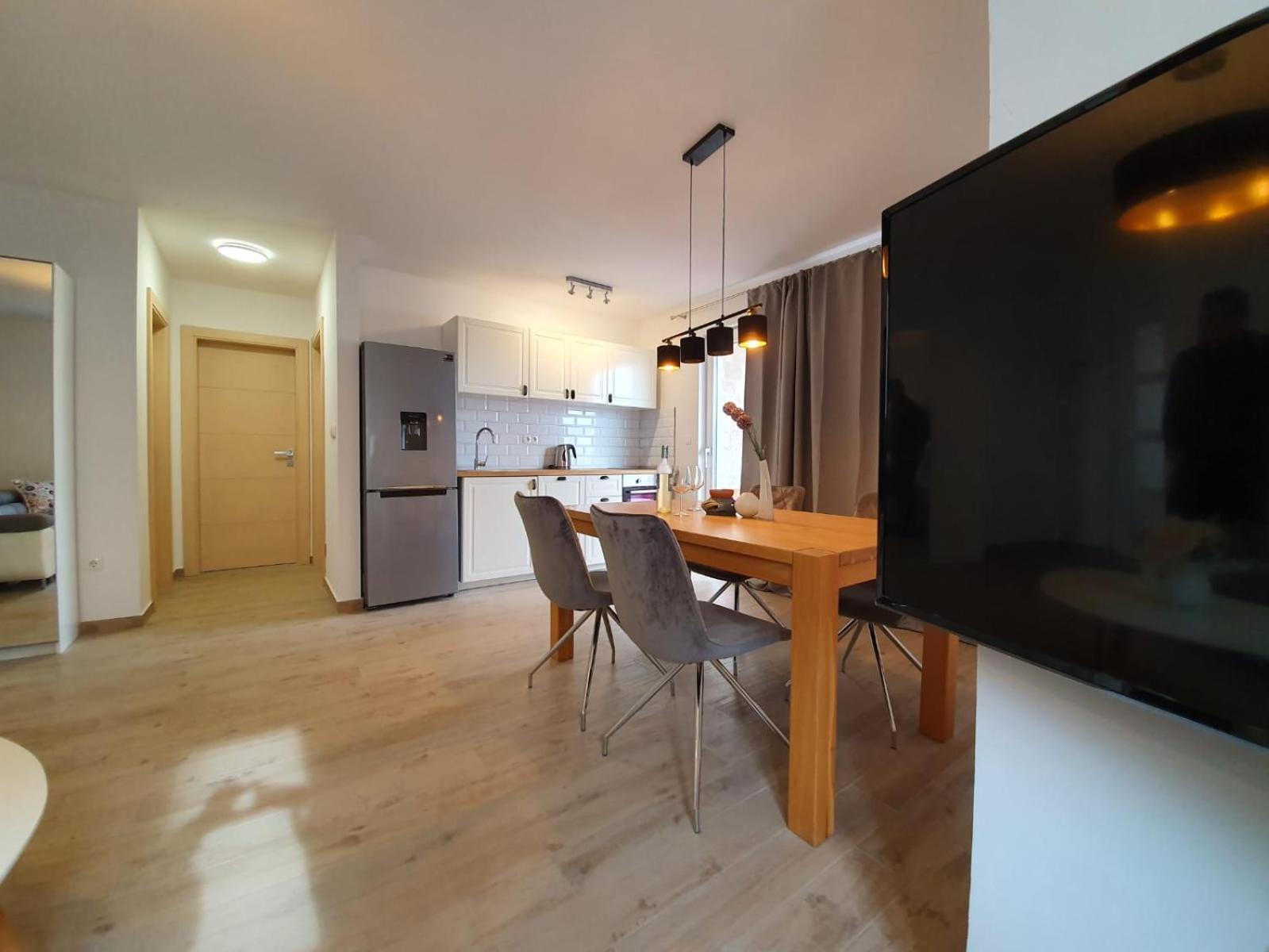 L&L Apartmani 1 بول المظهر الخارجي الصورة