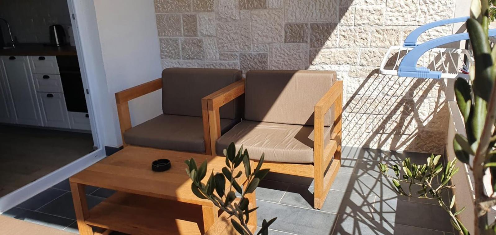 L&L Apartmani 1 بول المظهر الخارجي الصورة
