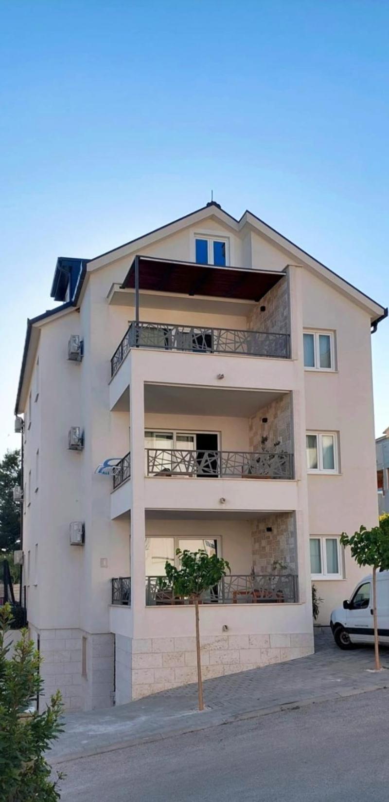 L&L Apartmani 1 بول المظهر الخارجي الصورة
