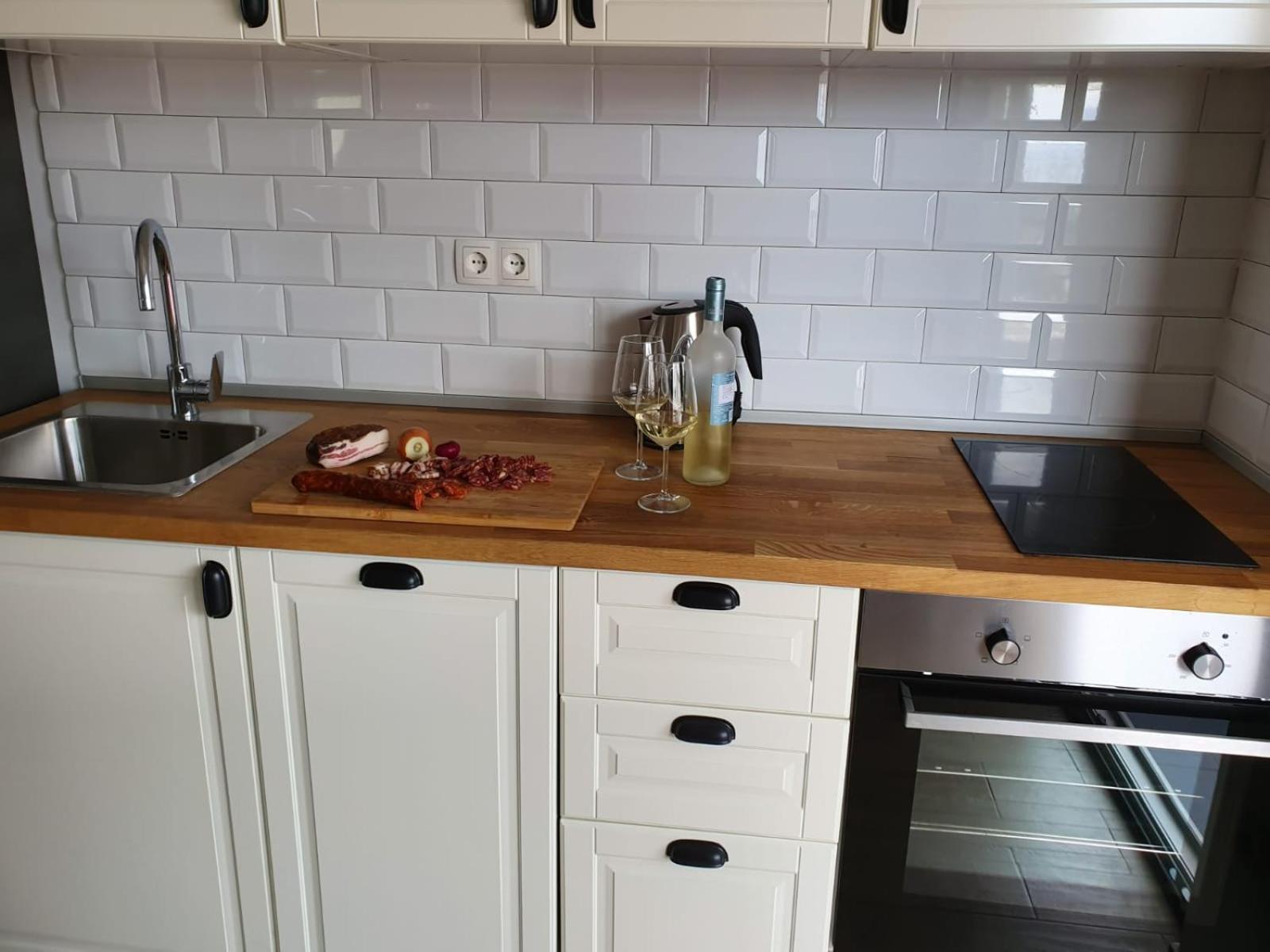 L&L Apartmani 1 بول المظهر الخارجي الصورة