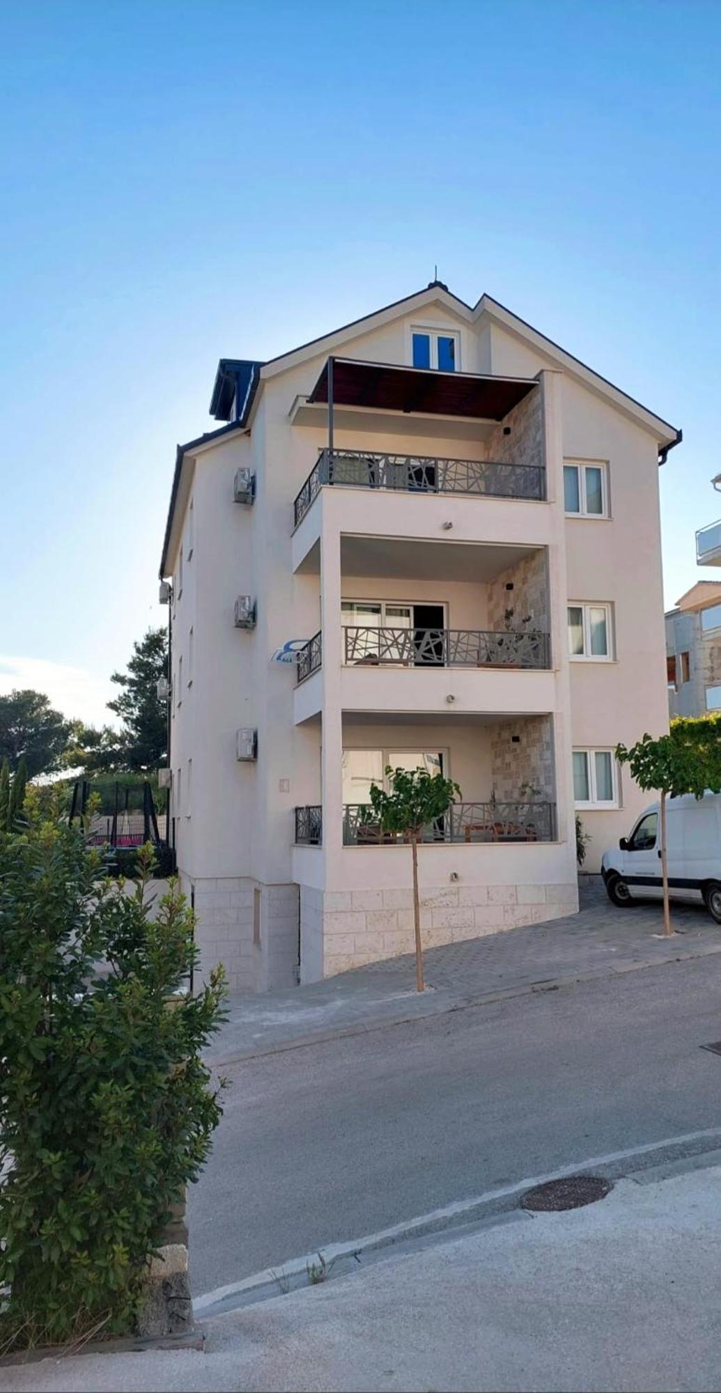L&L Apartmani 1 بول المظهر الخارجي الصورة